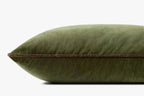 Liza velvet pillow detail